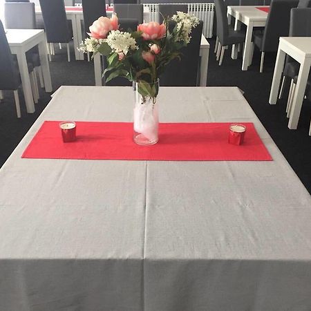 Hostel Levicki 斯拉沃尼亚布罗德 外观 照片