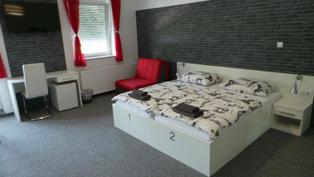 Hostel Levicki 斯拉沃尼亚布罗德 客房 照片