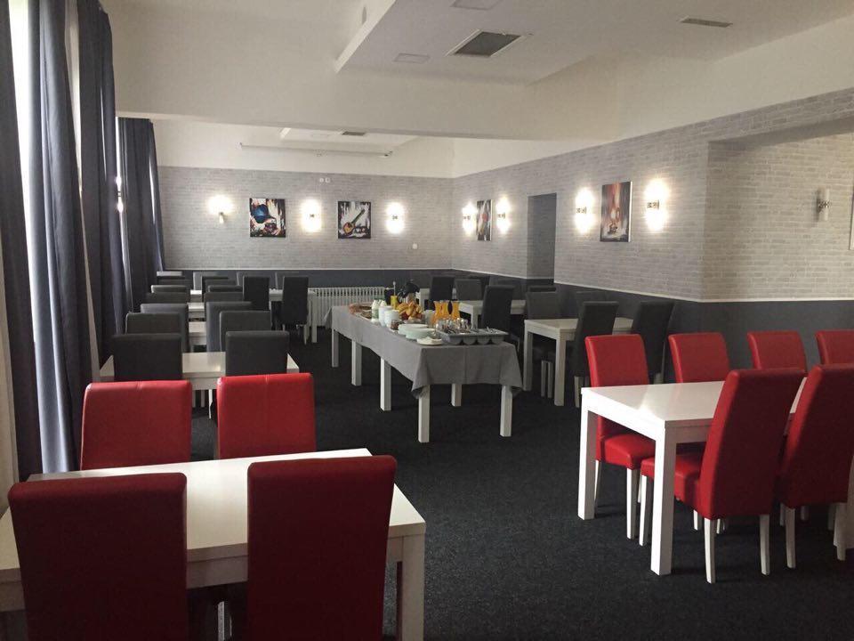 Hostel Levicki 斯拉沃尼亚布罗德 外观 照片